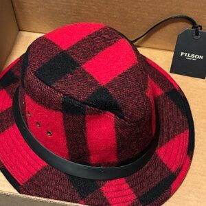 Filson Packer Hat Brand New with tags and box size Large